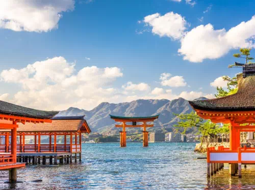 Hiroshima and Itsukushima Shrine Full-Day Bus Tour from Kyoto