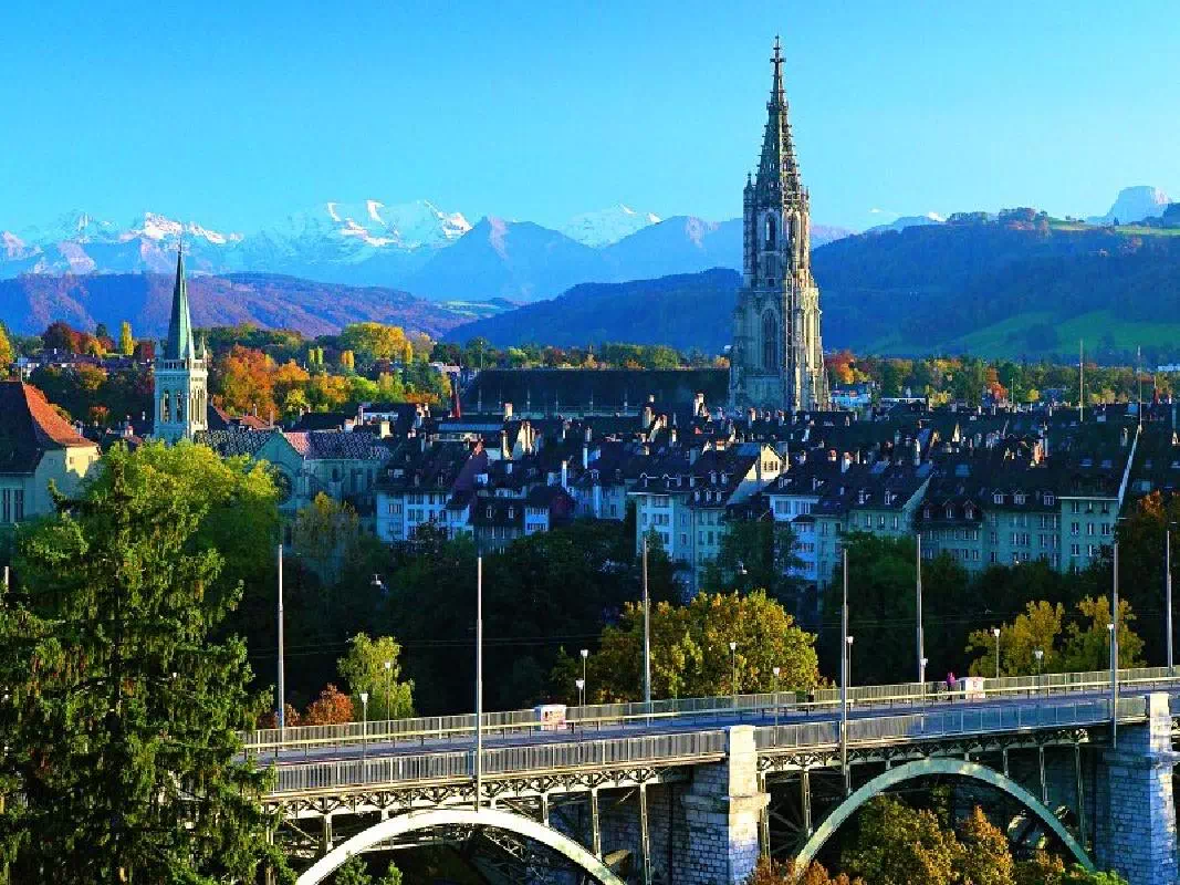 Bern Small Group Tour from Lucerne with Cheese and Kambly Biscuits Tasting