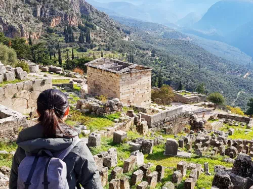 Delphi and Meteora 3-Day Tour from Athens