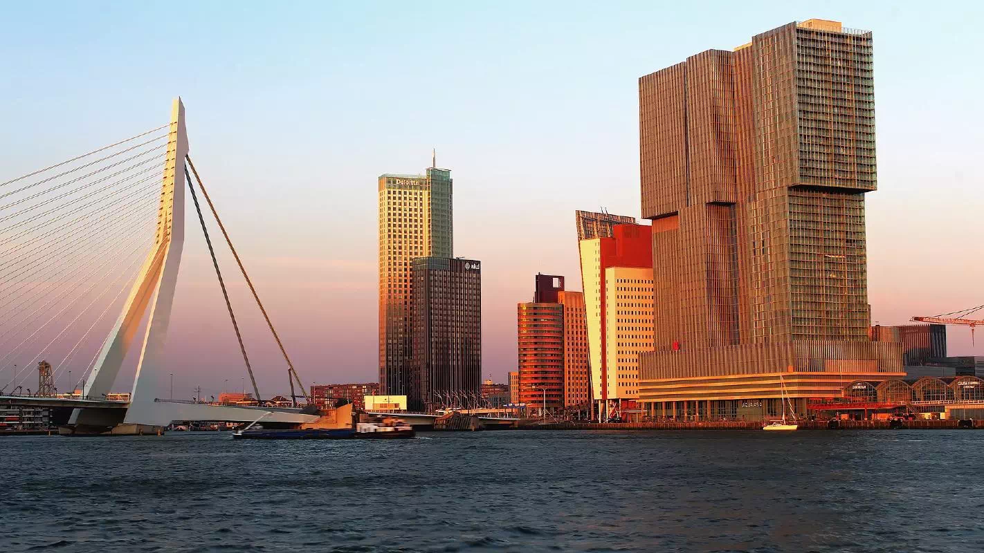 Grand Holland Day Tour from Amsterdam Including Rotterdam and Delft