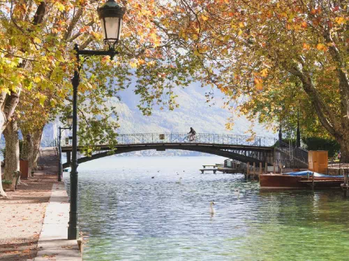 Annecy Guided Tour with Optional Boat Cruise from Geneva