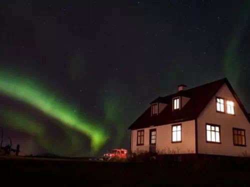 Northern Lights Tour in a Small Group from Reykjavik by Minivan