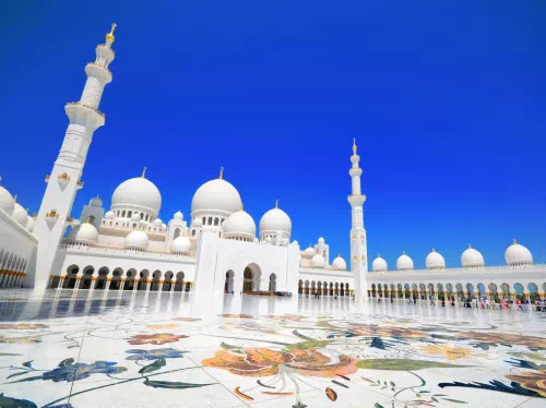 Abu Dhabi City Highlights Full Day Tour with Optional Entry to Ferrari World