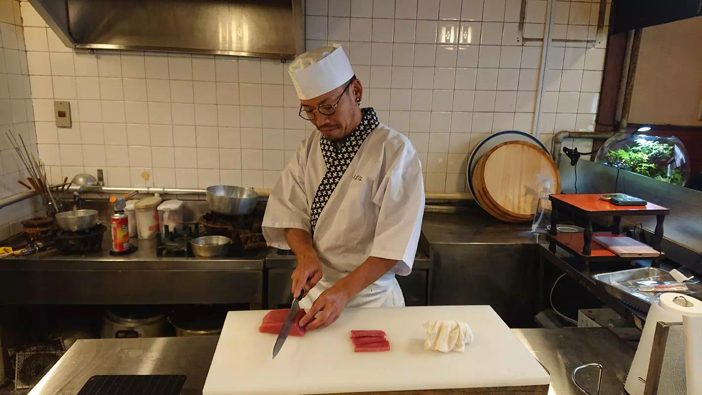 Beginner-Friendly Sushi Making Class at Tachibana Near Osaka Kuromon Market
