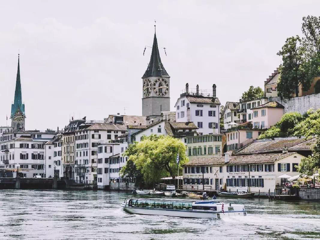 Zurich Highlights Guided Tour with Rhine Falls and Stein am Rhein Visit