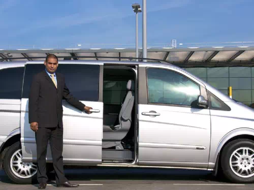 London Heathrow Airport (LHR) to and from London City Hotels Shuttle Transfer
