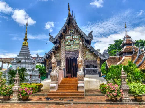 Private Chiang Mai Street Photography Tour with Professional Photographer