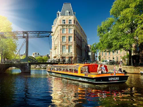 Amsterdam 1 Hour Canal Sightseeing Cruise with Audioguide
