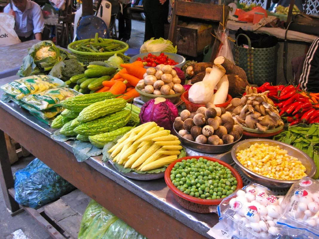Cyclo and Bicycle Hanoi Market Tour with Cooking Class