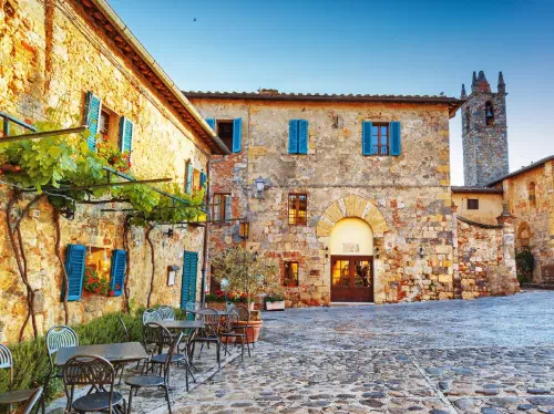 Chianti Small Group Tour from Siena with Monteriggioni Visit and Wine Tasting