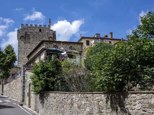 Chianti Small Group Tour from Siena with Monteriggioni Visit and Wine Tasting