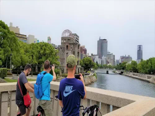Hiroshima Historical Electronic Bike Sightseeing Tour with Local Guide 
