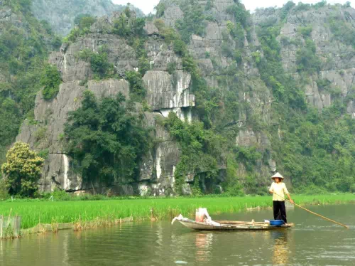 Kenh Ga and Hoa Lu Full Day Private Tour from Hanoi with Boat Trip