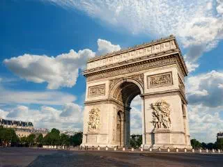 Paris Passlib Discount Card with Access to 50 Top Attractions & Public Transport
