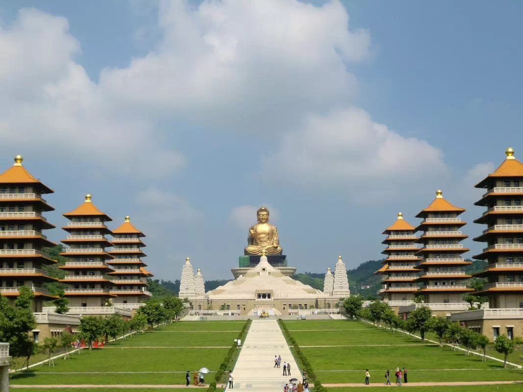 Fo Guang Shan Monastery Tour from Kaohsiung
