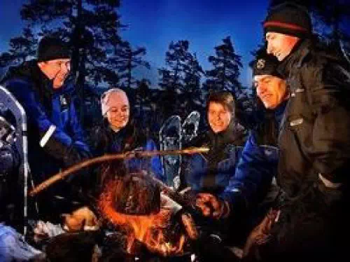 Open-fire Dinner in the Finnish Wilderness from Rovaniemi