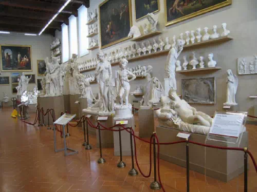 Skip the Line Accademia Gallery Guided Tour with Early Access