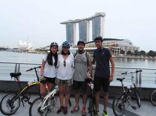 Singapore Highlights Half Day Bike Tour with Local Guide
