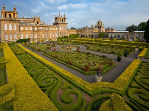 Blenheim Palace, Downton Abbey Village and Cotswolds Tour from London