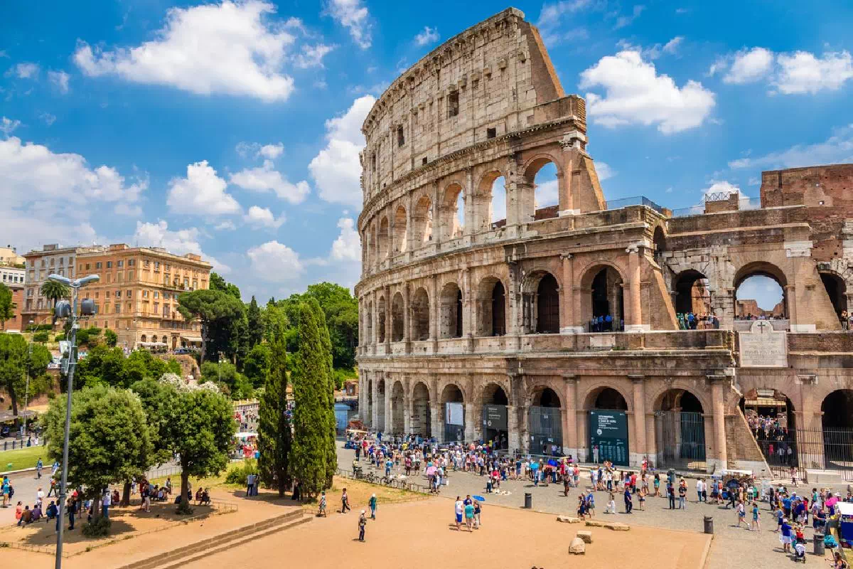 Rome Hop On Hop Off with Skip-the-Line Vatican Museums and Colosseum Tickets