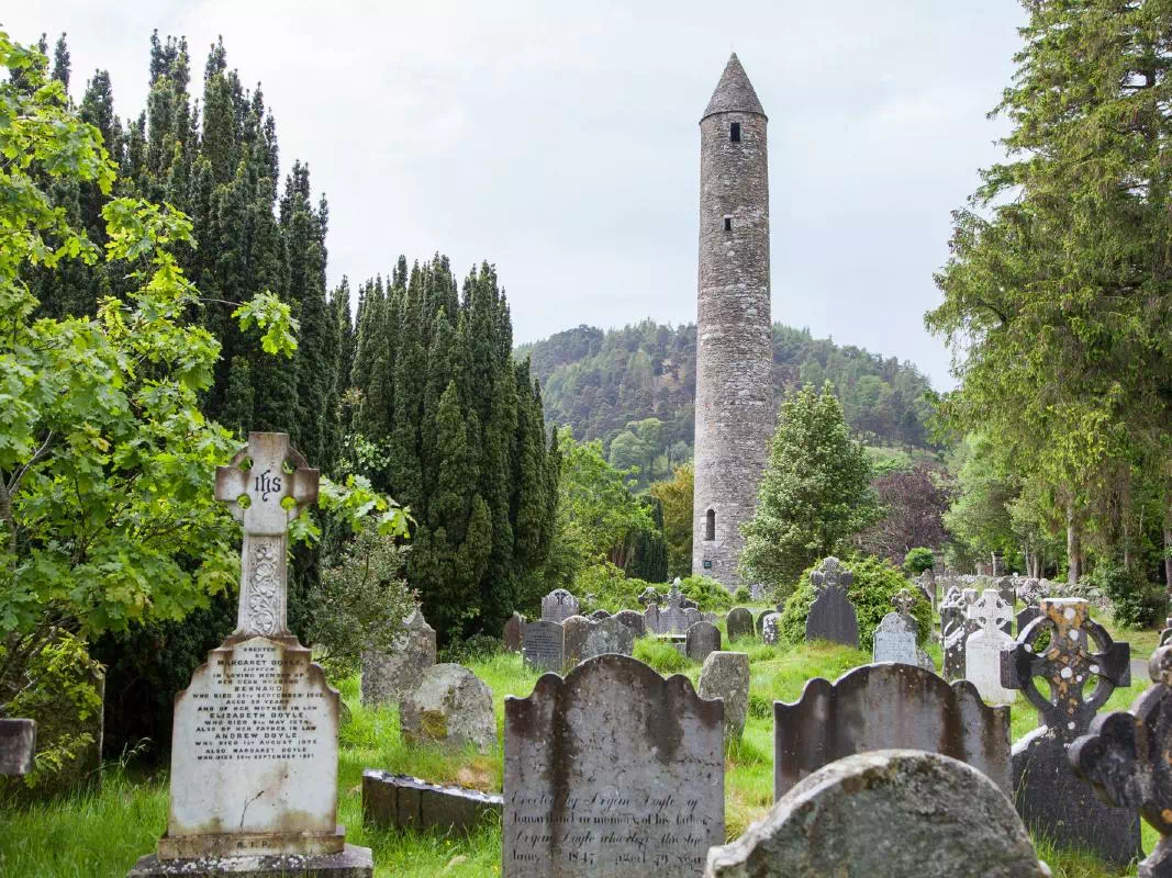 South Coast with Powerscourt Gardens and Glendalough Day Tour from Dublin