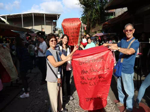 Jiufen and Pingxi Day Tour from Taipei with Sky Lantern Making Experience