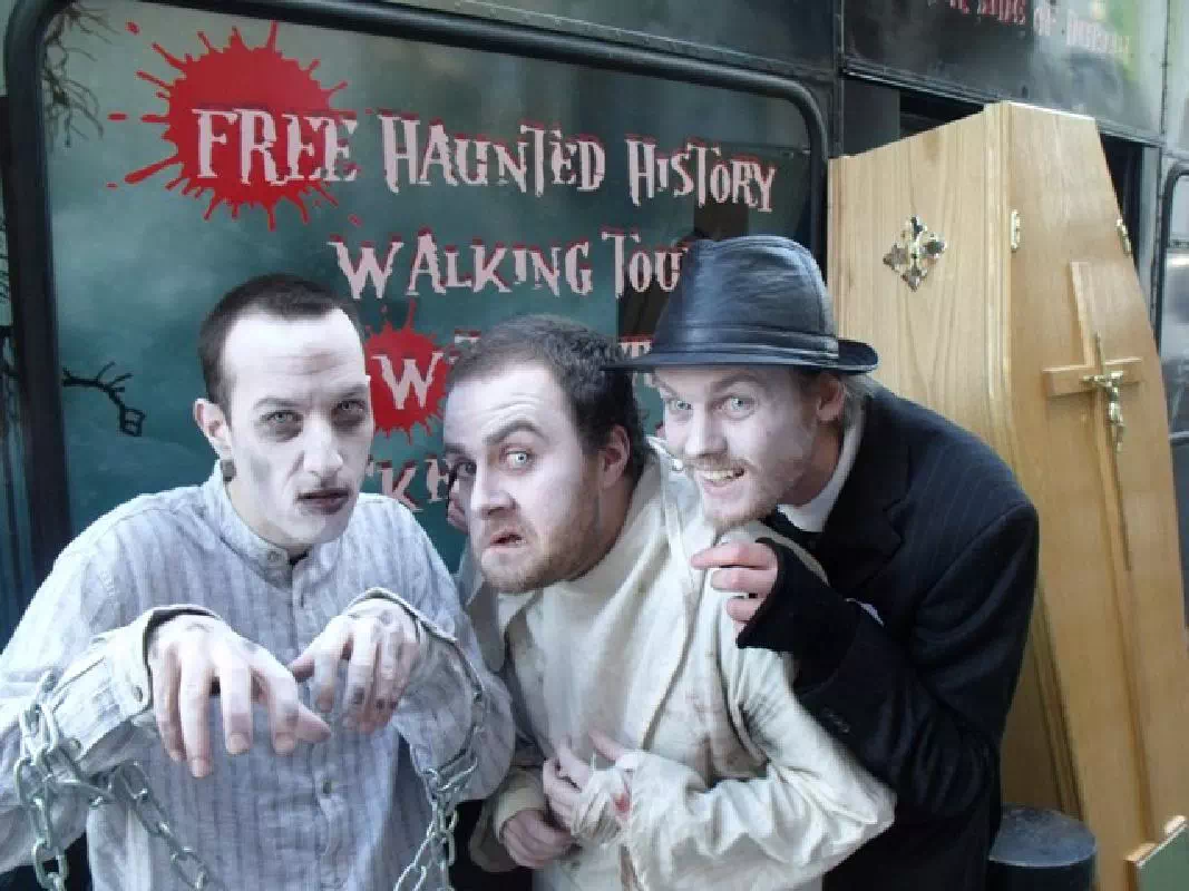 Dublin Gravedigger Ghost Bus Tour with Local Ghoulish Drink