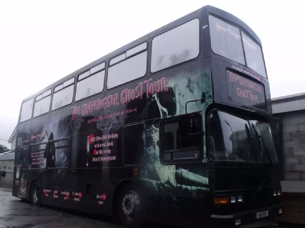 Dublin Gravedigger Ghost Bus Tour with Local Ghoulish Drink