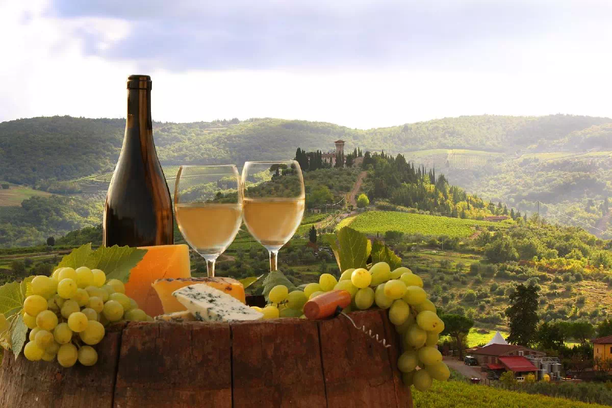 San Gimignano, Monteriggioni, and Siena from Florence with Chianti Wine Tasting
