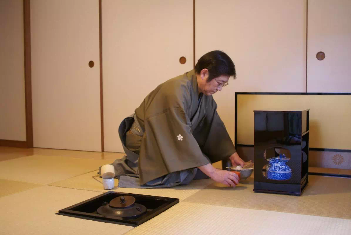 Elegant Tea Ceremony at Warakuan Teahouse in Tokyo