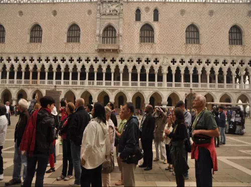 Venice Walking Tour with St. Mark's Basilica Skip-the-line Ticket