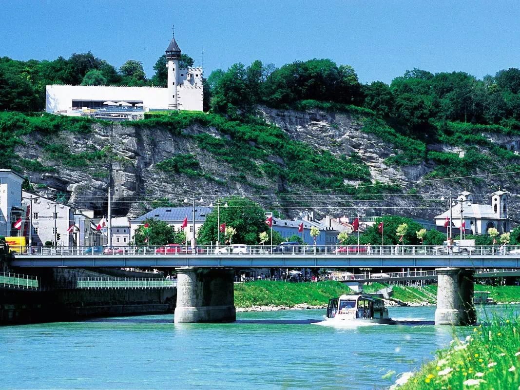 Salzburg Discount Card with Free Entry to Attractions & Public Transport
