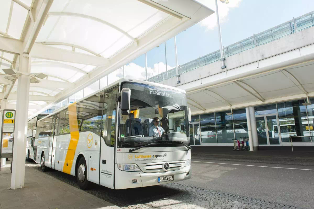 Munich Shuttle Transfer by Lufthansa Express Airport Bus