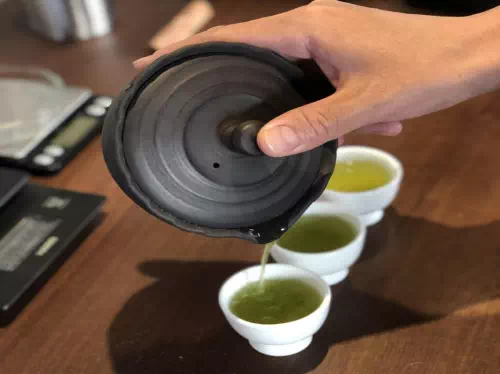 Authentic Japanese Sencha and Matcha Green Tea Tasting Experience in Tokyo