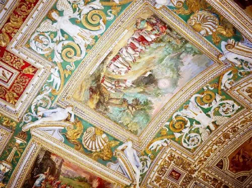 Rome Hop On Hop Off with Skip-the-Line Vatican Museums & Sistine Chapel Ticket