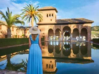 La Alhambra (Alcazaba, Nasrid Palaces, Generalife) Tour and Optional Transfers