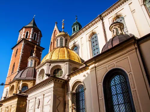 Krakow Private Walking Tour with St. Mary’s Church and the Royal Wawel Castle