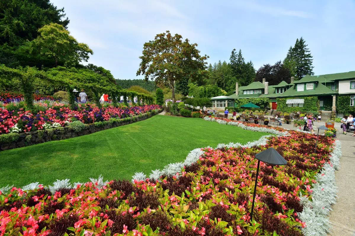 Victoria City and Butchart Gardens Tour from Vancouver with Seaplane Flight