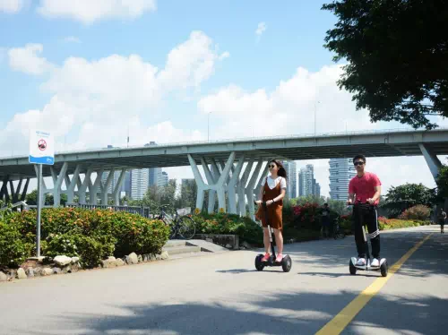Marina Bay and Singapore Highlights Mini Segway Guided Tour