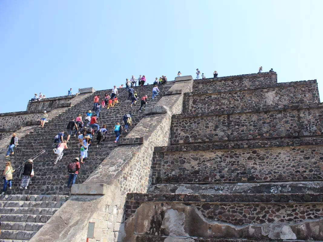 2-Day Mexico City Tour (Teotihuacan Pyramids, Frida Kahlo Museum, and More)