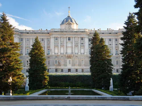 Royal Palace of Madrid Guided Tour with Skip the Line Tickets