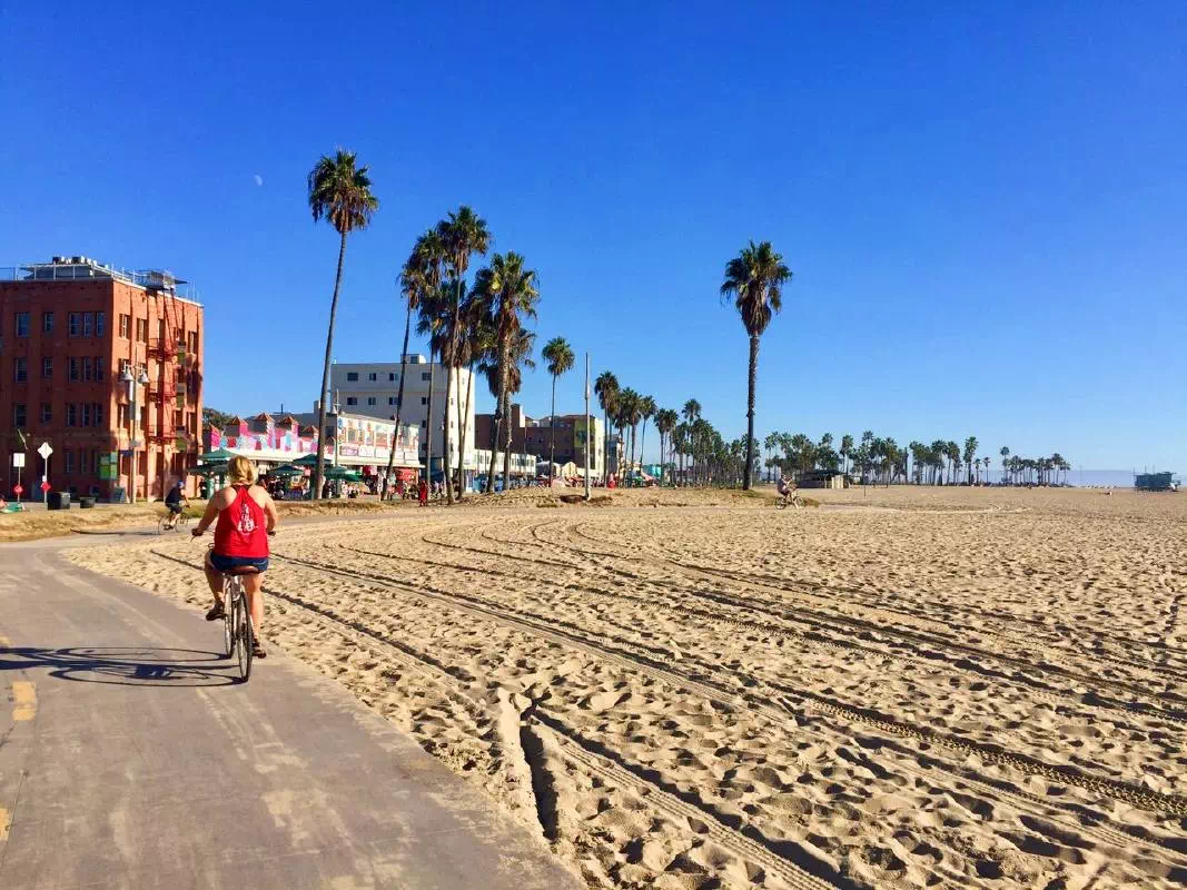 Los Angeles Guided Full Day Tour with Bike Ride Through Santa Monica