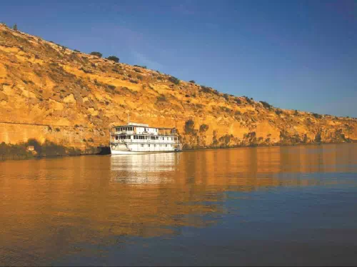 Murray River Lunch Cruise from Adelaide with Mannum Visit
