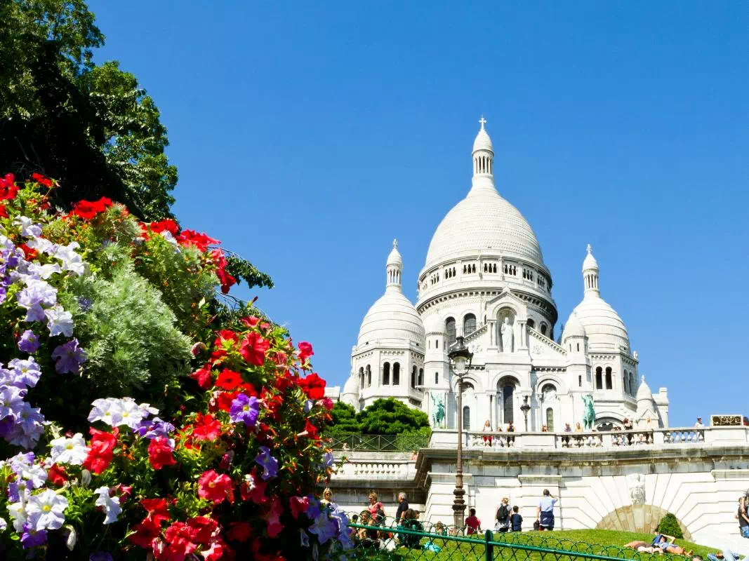 Skip the Line Eiffel Tower, Montmartre and Seine Cruise with Hotel Transfers