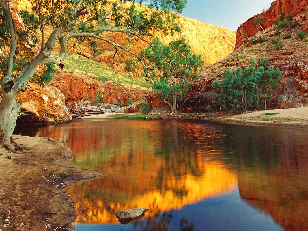 Full Day West MacDonnell National Park Tour from Alice Springs 
