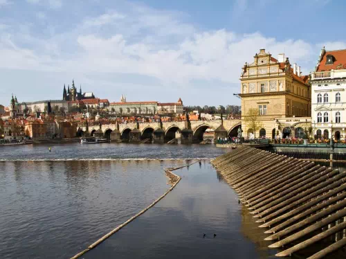 Prague Half-Day Sightseeing Bus Tour with Prague Castle Visit