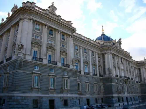 Madrid Hapsburgs Walking Tour and Royal Palace Skip the Line Guided Tour