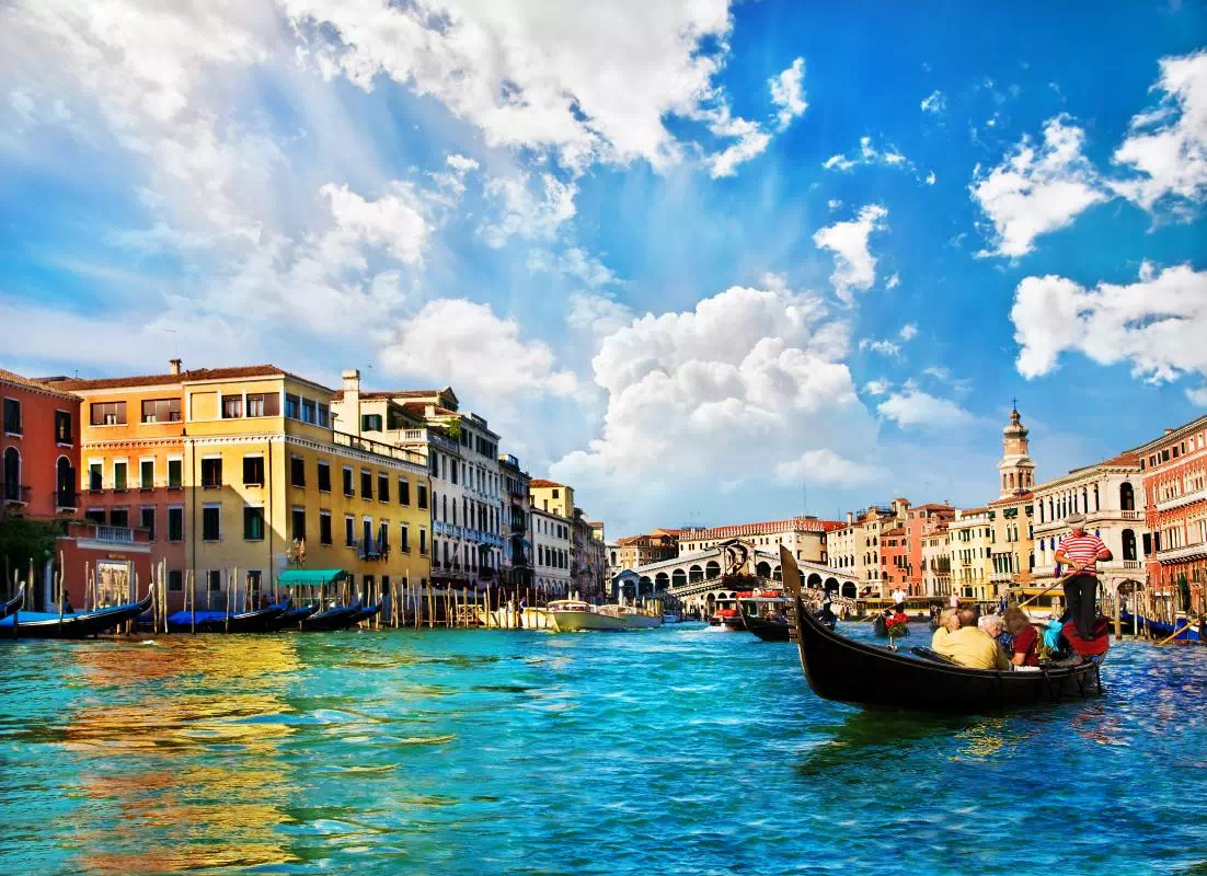 Venice Gondola Ride with Serenade and Optional Dinner