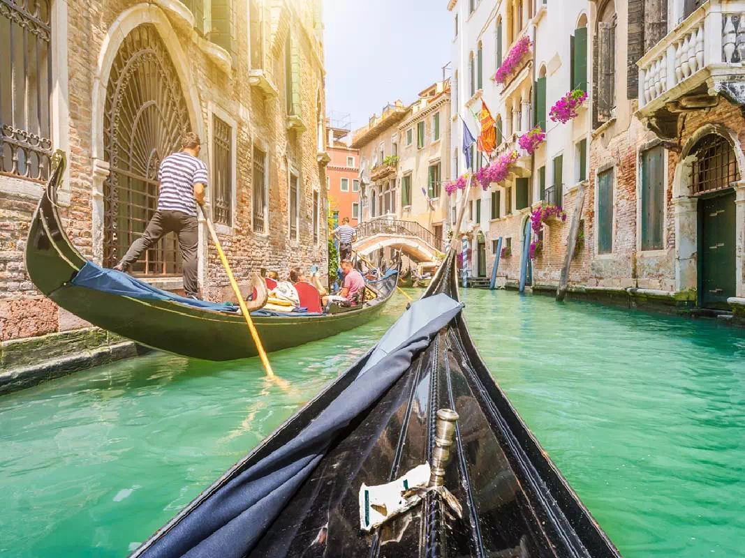Venice Gondola Ride with Serenade and Optional Dinner