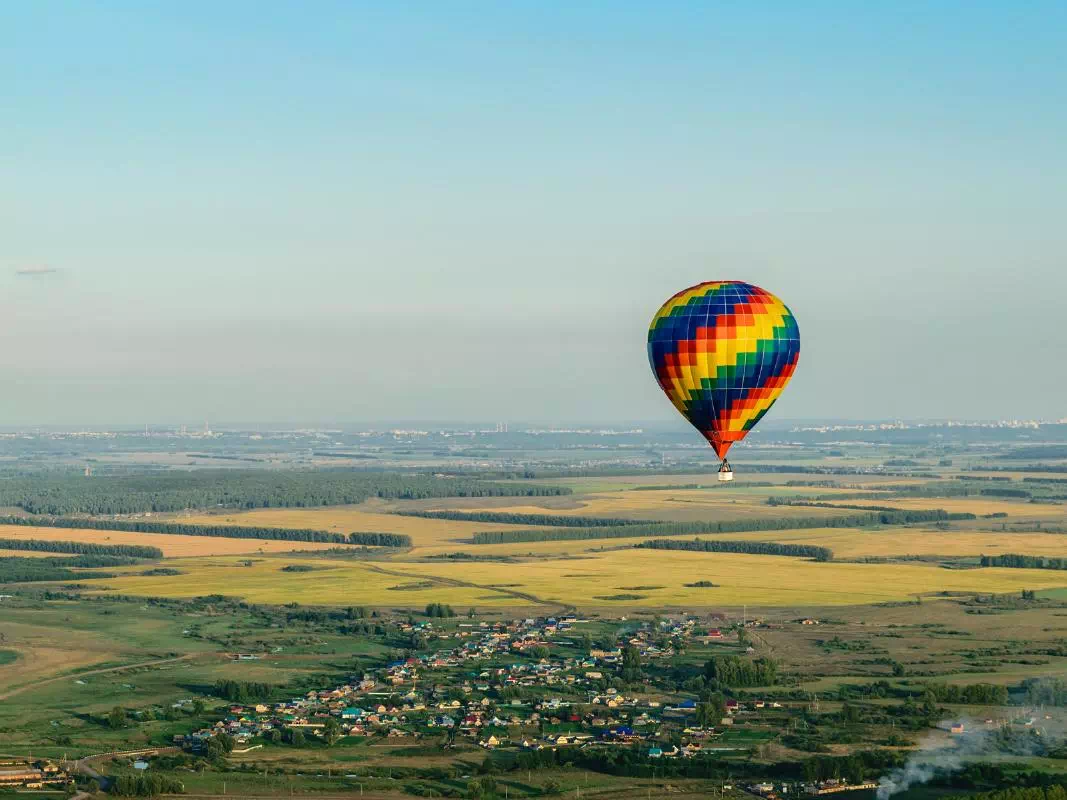 Hot Air Balloon Ride from Gold Coast with Breakfast and Wine Tasting